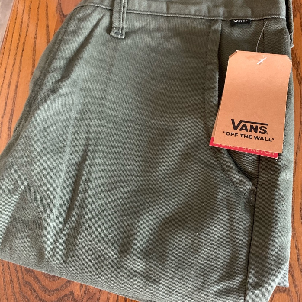 Van’s Men’s 33 Waist Authentic Chino in Army Green (New With Tags)